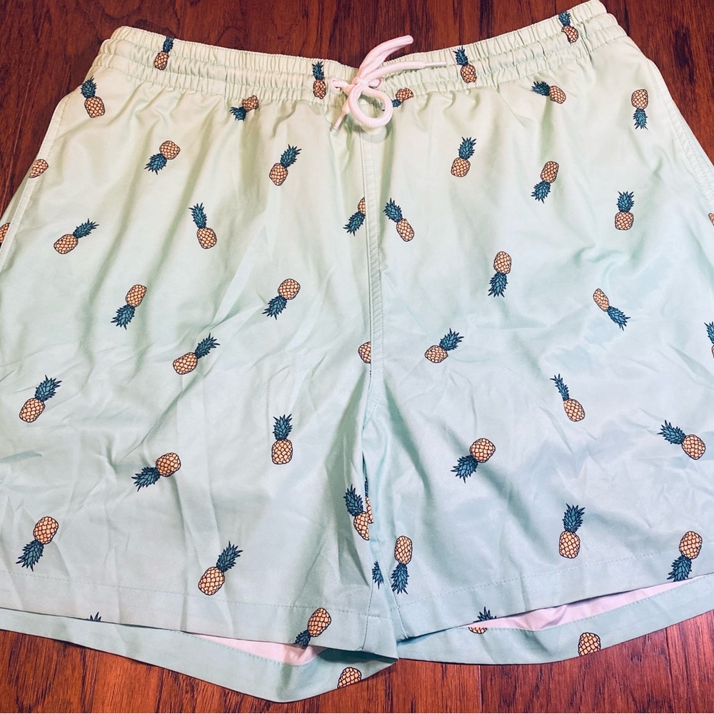 Men’s Wave Zone Pineapple Print Swim Trunks - Green‎